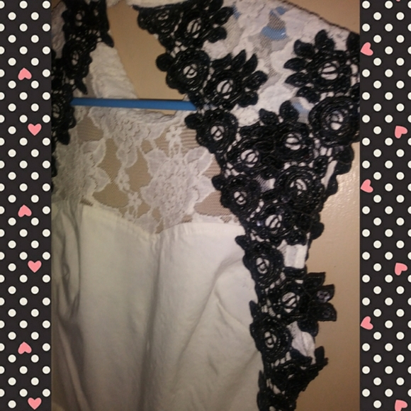 LACE ROMPER - Picture 2 of 8